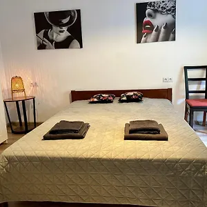 https://wolnica-apartament.krakowhotelspoland.com